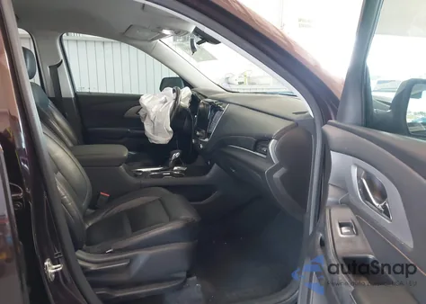 2021 Chevrolet Traverse Fwd Lt Cloth z USA, uszkodzony, nr VIN 1GNERGKW0MJ143057